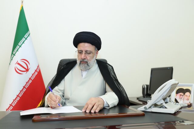 رئیسی: ایران همواره مدیون همت بانوانی است که اسوه‌های مقاومت در دامان آنان بالیدند