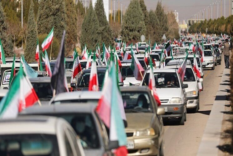 مردم ایران چهل و سومین سالگرد پیروزی انقلاب را جشن گرفتند+عکس