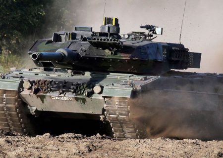 برلین: مانع ارسال تانک‌های لئوپارد لهستان به اوکراین نمی‌شویم