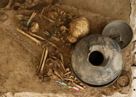 اسکلت سه هزار ساله کودکان در سگزآباد کشف شد