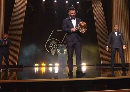 لیونل مسی برای هشتمین بار برنده توپ طلا شد
