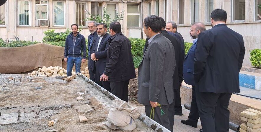 عطر و بوی شهدا با مقبره شهید گمنام در وزارت فرهنگ و ارشاد اسلامی می‌پیچد