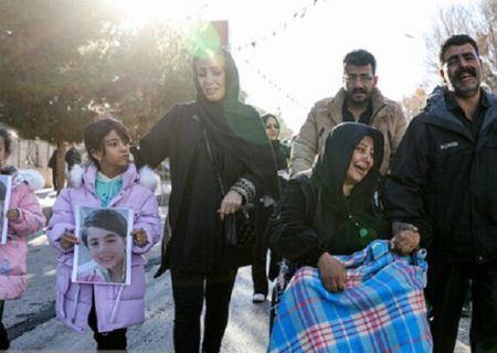 تشییع شهدای حادثه تروریستی کرمان تا دقایقی دیگر آغاز می شود